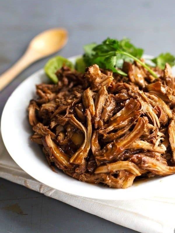 Honey Glazed Crockpot Chicken Adobo - simple pantry ingredients, hardly any hands-on time, 200 calories. | https://health-important.today